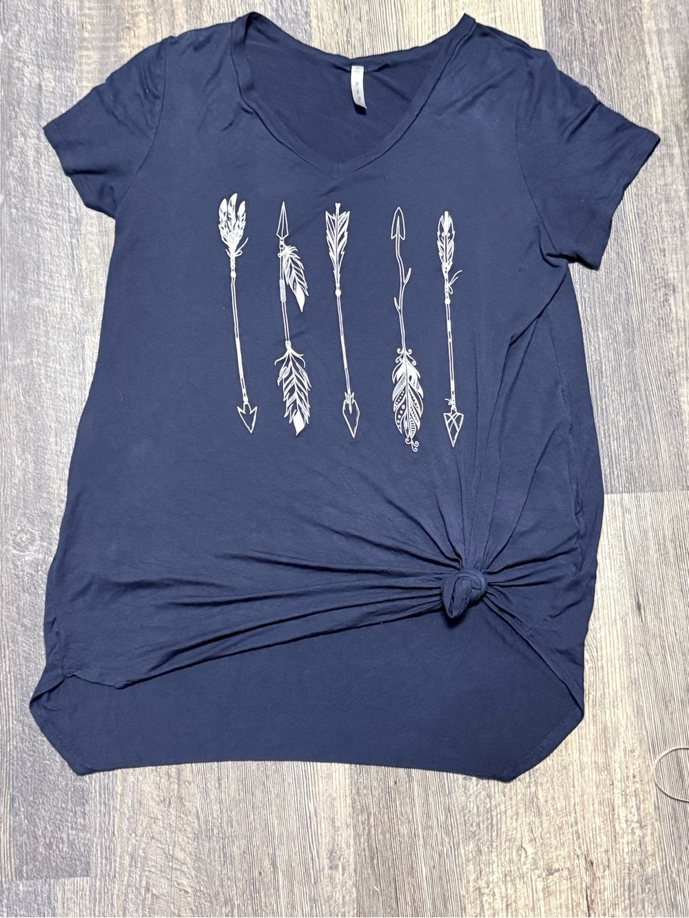 Acting Pro Navy V-Neck Tee with White Arrow Feathers